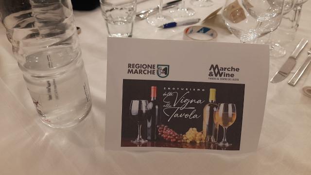 Il progetto 'Le Marche a sorsi' arriva ad Offida. 5ª serata di promozione enoturistica al ristorante 'La Tavernaccia'