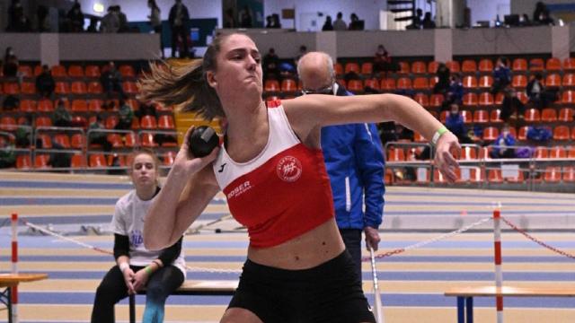 Atletica leggera, nel segno dei giovani il primo meeting ad Ancona. Bene la Coppari nel peso