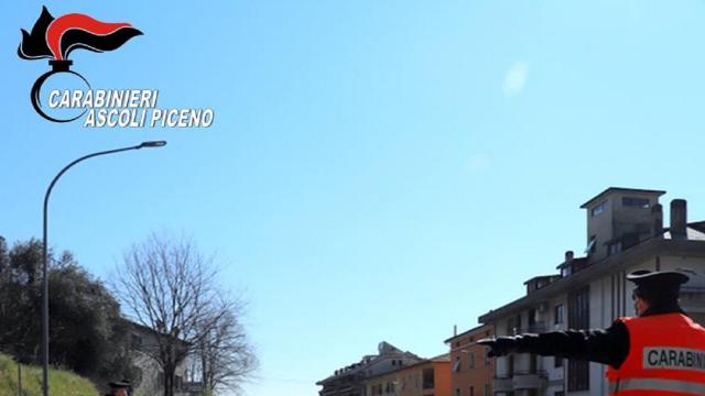 Ascoli Piceno: colpisce marito alla tempia dopo ennesima lite, denunciata casalinga 45enne
