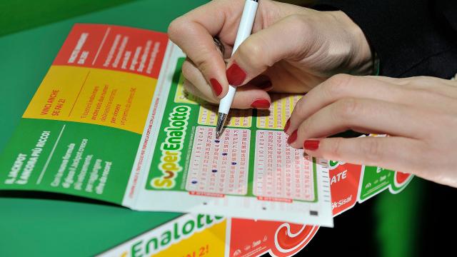 SuperEnalotto: ad Ascoli Piceno centrato un ''5'' da oltre 28mila euro