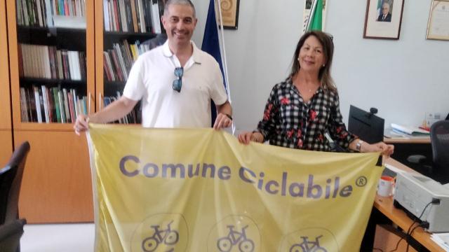 Grottammare confermata nella Guida FIAB dei Comuni Ciclabili con la conferma delle tre ''smile bikes''