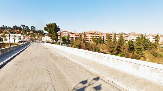 Ascoli Piceno, chiusura Ponte Nuovo di Campo Parignano per installazione luce monumentale