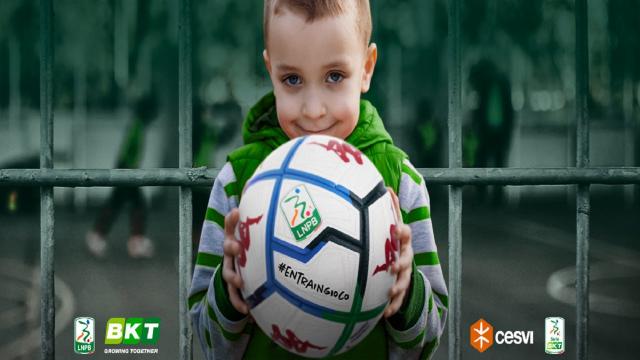 Serie B, nel quattordicesimo turno sono i bambini a portare in campo il pallone