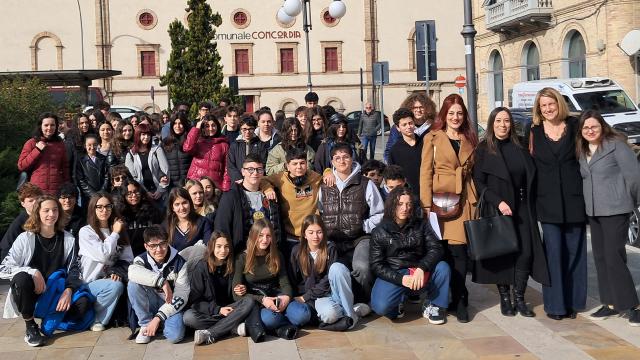 San Benedetto del Tronto, più di 100 alunni dell'IIS 'A. Capriotti' spettatori della rappresentazione teatrale 'Odissea'