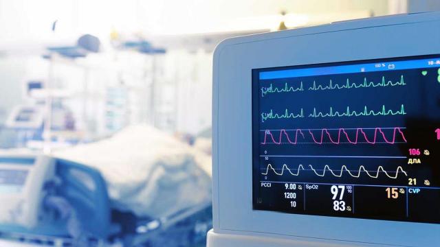 Covid, Istituto Superiore Sanità e Ministero Salute: “Incidenza stabile, Rt in leggero aumento. Calano intensive”