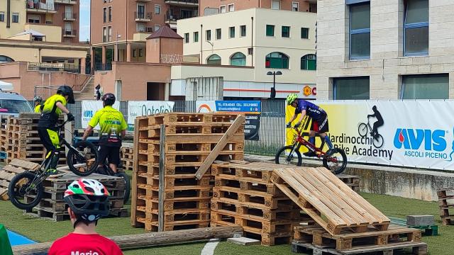 Ascoli Piceno, Avis e sport: un connubio vincente con Marco Nardinocchi. L'associazione al fianco del bike trial