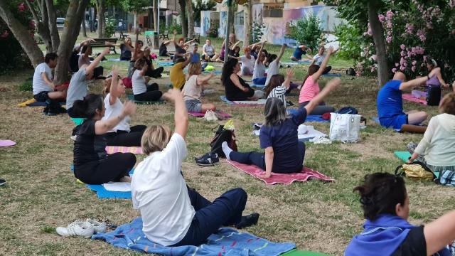 Lezioni di yoga al Parco Wojtyla di San Benedetto del Tronto: già 138 iscritti