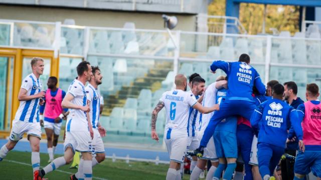 Serie B, la Asl ferma il Pescara. Non si giocano scontri diretti con Entella, Cosenza e Reggiana