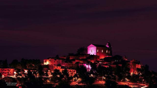 Monteprandone, il borgo si tinge di rosso in occasione della Giornata Mondiale del Donatore