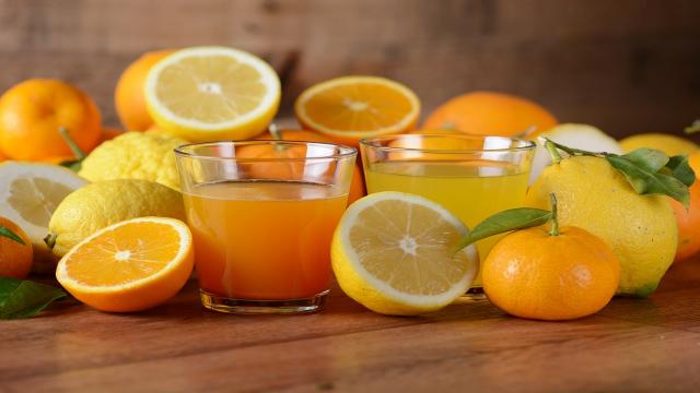 Frutta online: arance, limoni e tante altre varietà