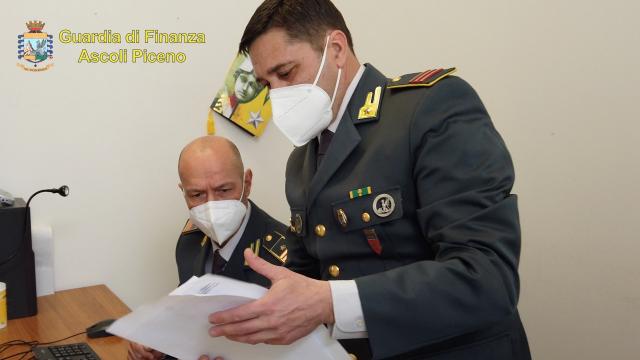 Guardia di Finanza Ascoli, individuati 5 indebiti percettori del reddito di cittadinanza