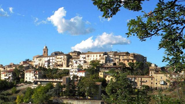 Monsampolo del Tronto, la scuola media ''Don Pacifico Mignini'' sarà ricostruita altrove