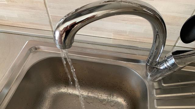 Ascoli Piceno, emergenza idrica: Fioravanti firma ordinanza per uso consapevole dell'acqua con divieti e limitazioni