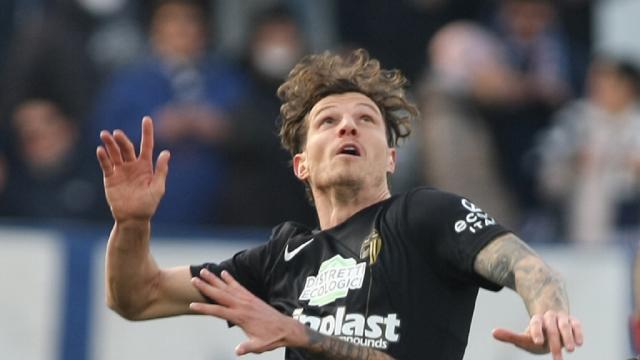 Ascoli Calcio, con il ritorno di Giovane completato il reparto di centrocampo. Buchel resta il faro