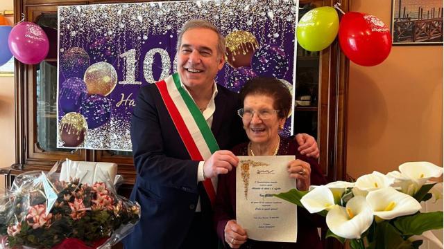San Benedetto del Tronto, compie 100 anni la signora Iva Gentili. Gli auguri del sindaco Spazzafumo