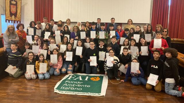 Ascoli Piceno, Giornate Fai per le scuole: premiati 99 apprendisti ciceroni. La cerimonia a Palazzo dei Capitani