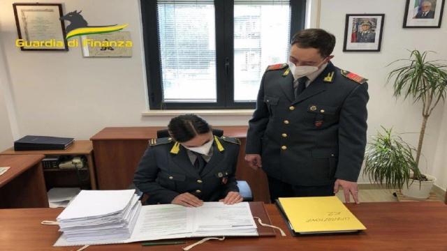 Guardia Finanza Macerata: sequestro di beni per oltre 500mila euro per frode fiscale e riciclaggio internazionale