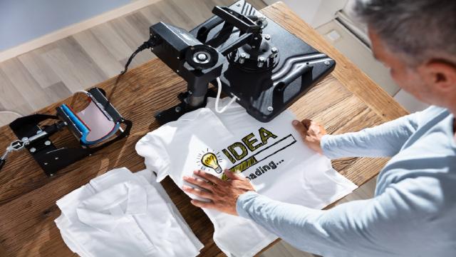 Personalizzare le magliette online conviene: ecco perché