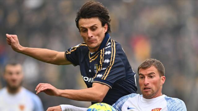 Serie B 16° turno: il Frosinone passa a Reggio Calabria. Torna a vincere il Genoa, bene Bari e Benevento