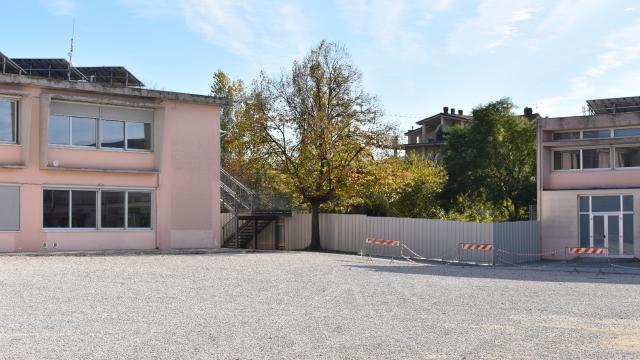 Monteprandone, nuova mensa per la scuola “Carlo Alberto Dalla Chiesa”: installato il cantiere