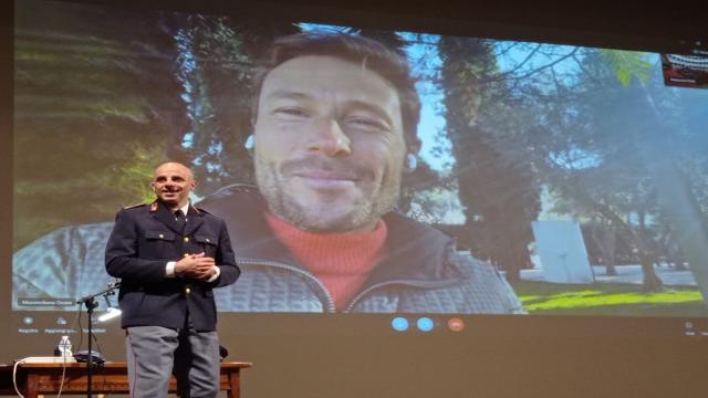 Polizia Ascoli Piceno, una giornata al Ventidio Basso per sensibilizzare gli studenti sull’uso e abuso della rete