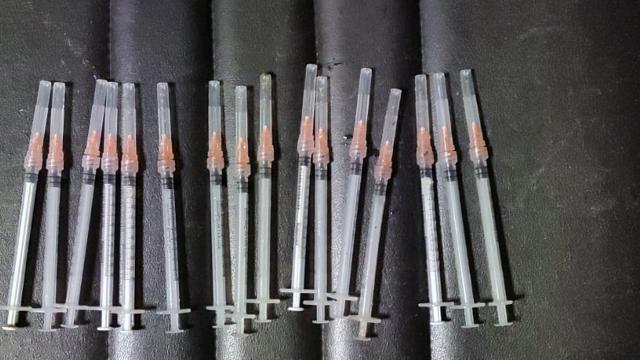 Ascoli Piceno: Carabinieri arrestano medico per vaccini non inoculati e Green Pass falsi