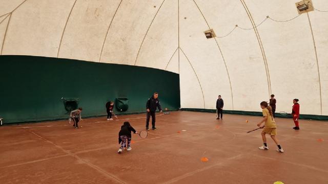 Monteprandone, riprende il corso gratuito di tennis riservato ai ragazzi dai 10 ai 13 anni