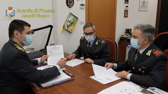  Guardia Finanza Ascoli, scoperte polizze fideiussorie illegittime per importo garantito di oltre 217 milioni