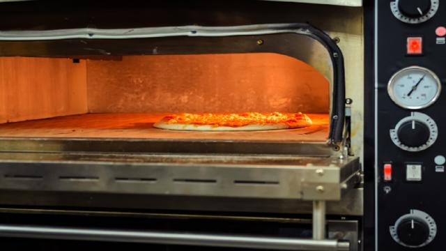 Come Scegliere un Forno per Pizza Professionale Elettrico