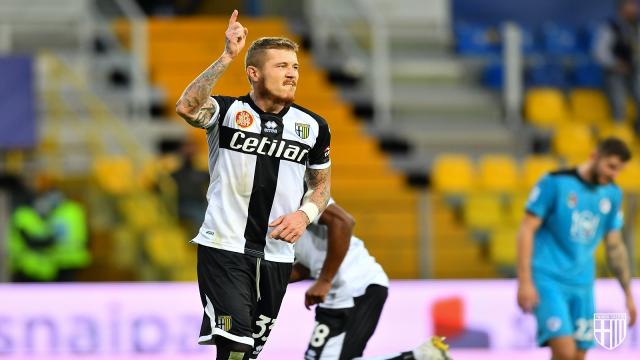 Parma-Spezia 2-2, highlights