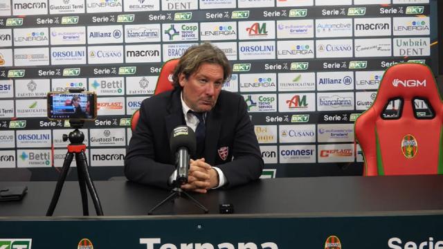 Ternana-Monza 0-1, voci Lucarelli (“Iniziamo a scocciarci di certi arbitraggi”) e Stroppa (“Salto di qualità mentale”)