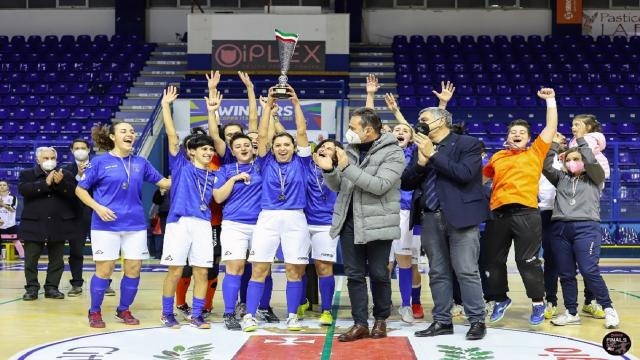 Calcio a 5 femminile, la A.S.D. Futsal Prandone chiama a raccolta i tifosi per la gara di Coppa Italia