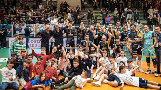 Pallavolo A2, la Yuasa Battery Grottazzolina batte Santa Croce e si aggiudica la Regular Season