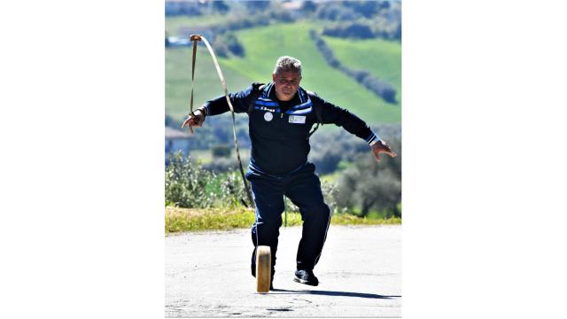 Castel di Lama ospita il 22° Campionato italiano individuale di lancio del formaggio 