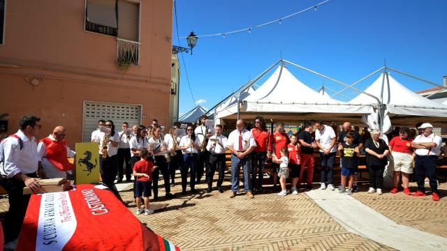 Seconda edizione del “Red Passion Day”.  Scuderia Ferrari Club Castorano con tanti bolidi rossi sulle strade del Piceno 
