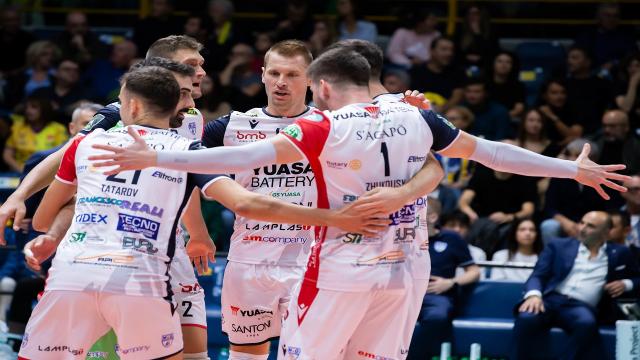 Superlega: al PalaPanini la Yuasa Battery Grottazzolina dura un set e mezzo, poi Modena dilaga
