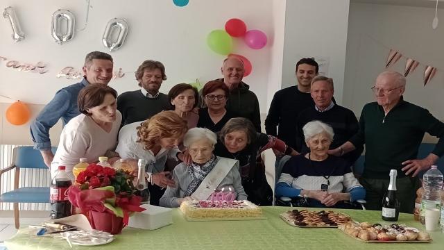 Grottammare, tanti auguri per i 100 anni di Stella Lucidi