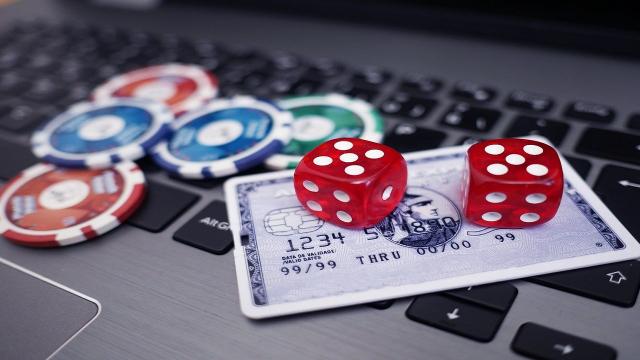 Casinò e gambling, la nuova frontiera del gioco d’azzardo è online
