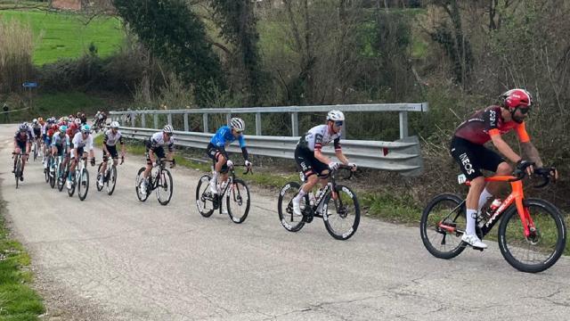 Tirreno Adriatico 2025, a San Benedetto vince Milan in volata. Maglia azzurra finale ad Ayuso
