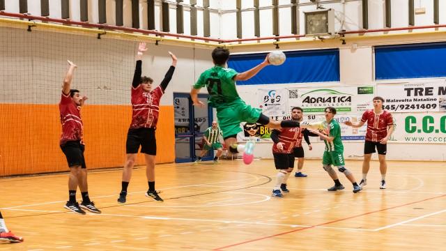Pallamano Serie A Bronze, l'Handball Club Monteprandone suona la nona. Chieti ko al Colle Gioioso