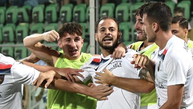 Palermo-Cosenza 0-1, Canotto zittisce il “Barbera” al 91'. Prima sconfitta per i rosanero