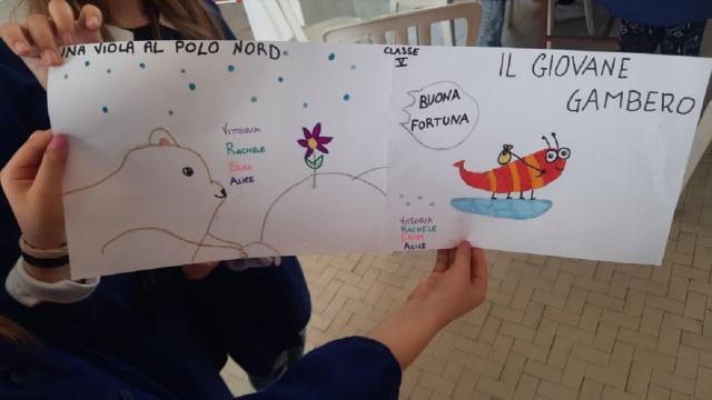 Il Cantafavole Gianluca Lalli con i bambini della Primaria di Castignano per festeggiare la natura e l’ambiente