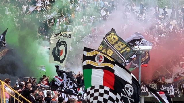 Ascoli-Legnago, Ultras 1898: “Entreremo con 5 minuti di ritardo. Contestazione netta verso una società sorda e incapace”