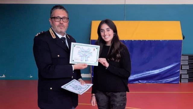 Questura Ascoli Piceno, consegnati attestati agli studenti per il progetto ''Educazione Legalità e Autodifesa''