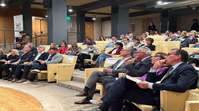 Regione Marche: ''Borsa Lavoro'' Fse+, pervenute 744 domande. 288 ammesse al finanziamento