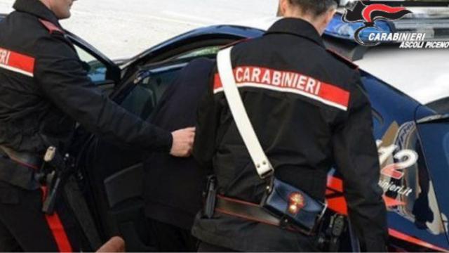 Tentano un furto a Monsampolo: feriscono il proprietario e si danno alla fuga. Arrestati dai Carabinieri 