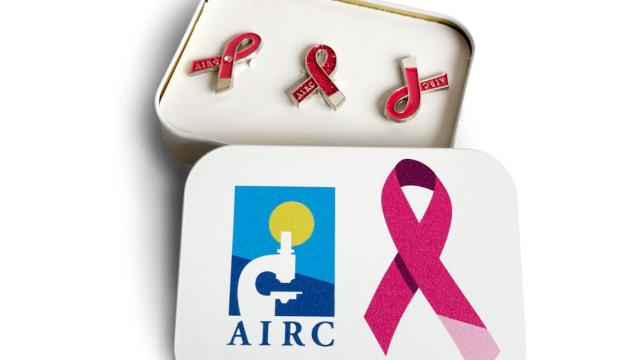 Grottammare aderisce alla Campagna Nastro Rosa AIRC illuminando Palazzo Ravenna