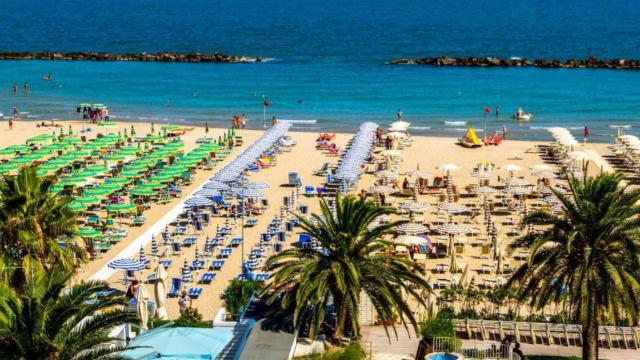Aumento ombrelloni stabilimenti balneari, Federconsumatori Ascoli esprime preoccupazione e allerta i cittadini