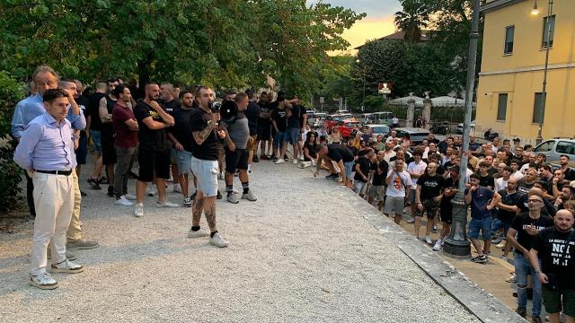 Ascoli Calcio, tanti tifosi all'assemblea pubblica. Fioravanti: ''Incontro cordiale tra Metalcoat e Pulcinelli''