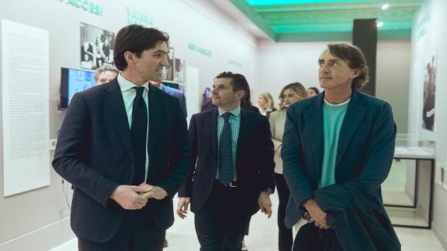 “Le Marche. L’unicità delle molteplicità”, Acquaroli ed il ct Mancini all’inaugurazione della mostra a Roma